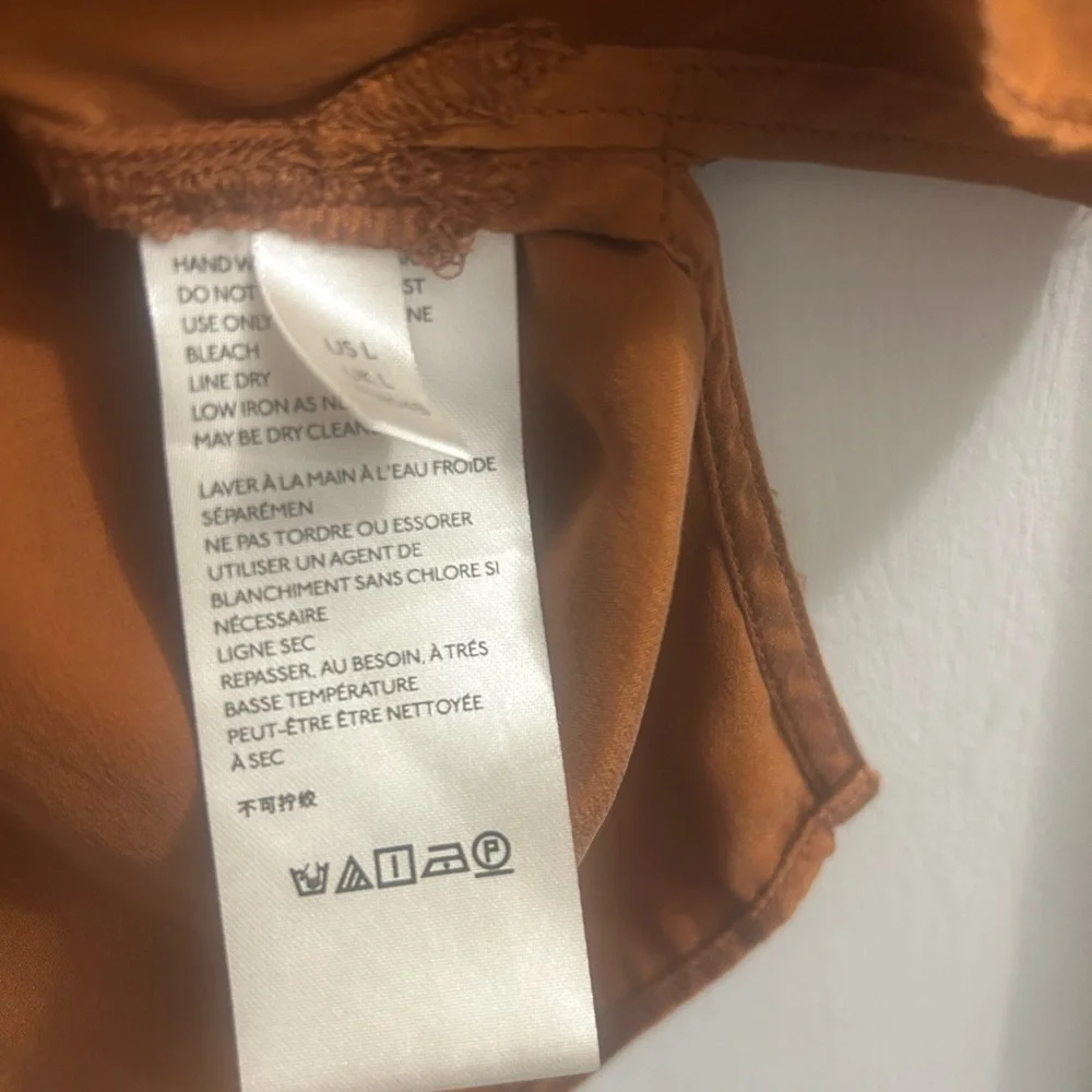 Anthropologie 100% silk Burnt Orange Short Sleeve Tee - Picture 8 of 10